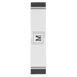 Chemin De Table Court Coureur de table gris avec lettre de nom 14 x 72"