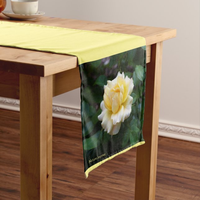 Chemin De Table Court Coureur de table rose jaune (In Situ)