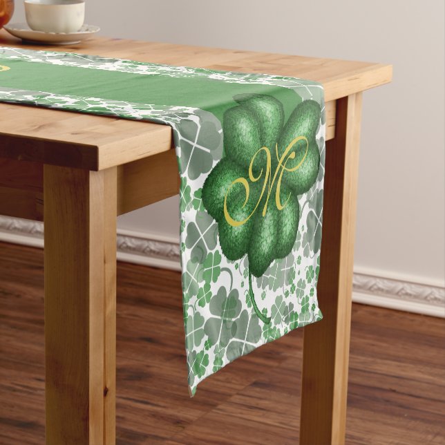 Chemin De Table Court Coureur de table Shamrock Monogramme (In Situ)