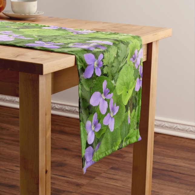 Chemin De Table Court Coureur de table - Violets d'herbe (In Situ)