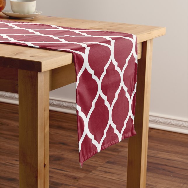 Chemin De Table Court Crimson Marocain Quatrefoil (In Situ)