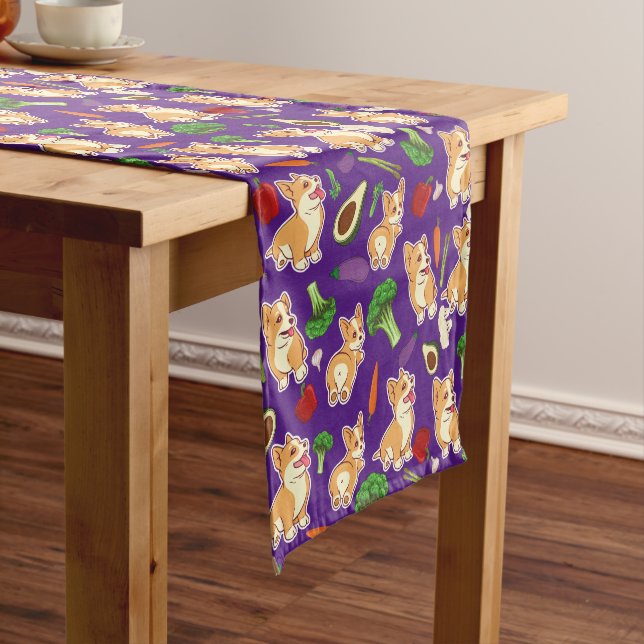 Chemin De Table Court Cute Corgi and Vegetables Motif alimentaire violet (In Situ)