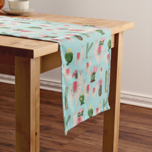 Chemin De Table Court Cute Fiesta Llama & Cactus Motif (In Situ)