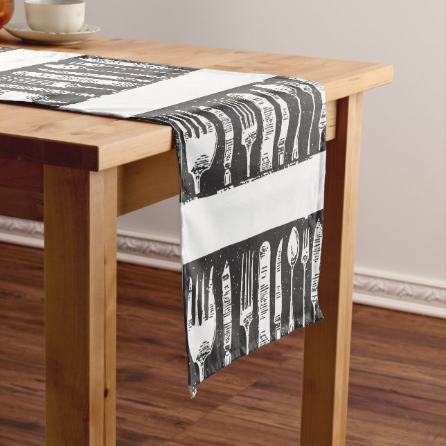 Chemin De Table Court Cutlerie Art Retro Illustré noir et blanc (In Situ)