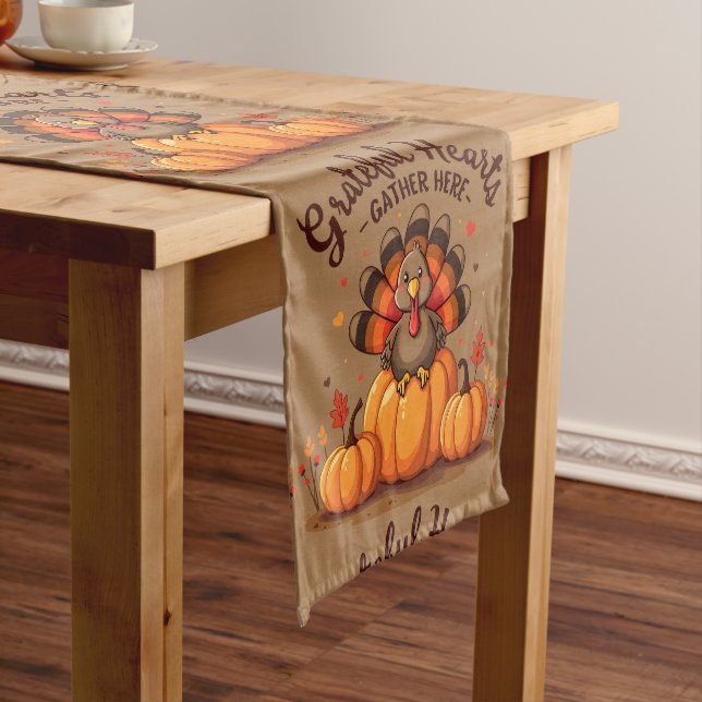Chemin De Table Court Dinde de Thanksgiving à cœurs reconnaissants (In Situ)