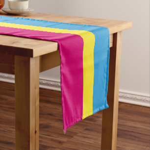 Chemin De Table Court Drapeau de fierté pansexuelle SlipperyJoe rose amb
