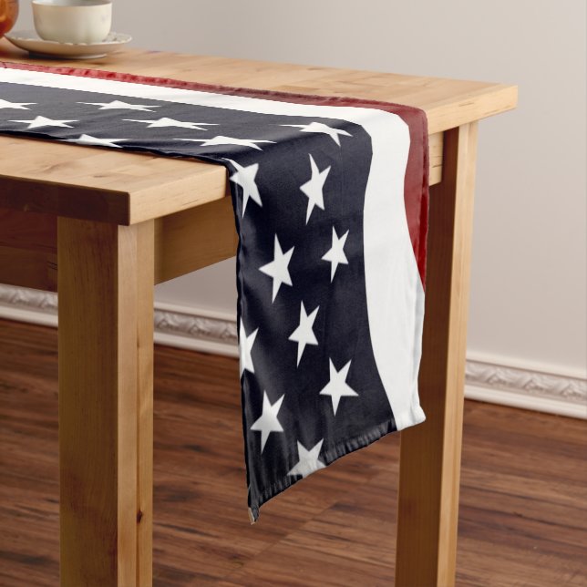 CHEMIN DE TABLE COURT DRAPEAU DES ÉTATS-UNIS D'AMÉRIQUE (In Situ)