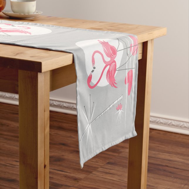 Chemin De Table Court Flamant rose Love table runner (In Situ)