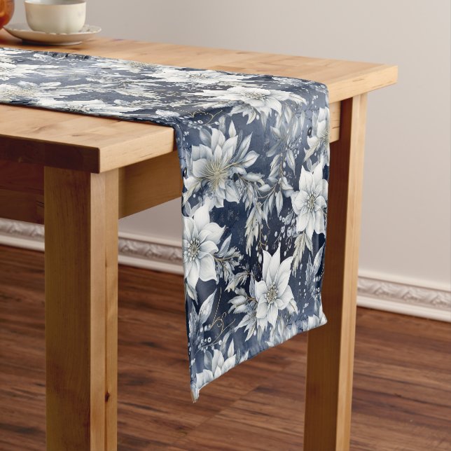 Chemin De Table Court Fleurs blanches et baies sèches (In Situ)