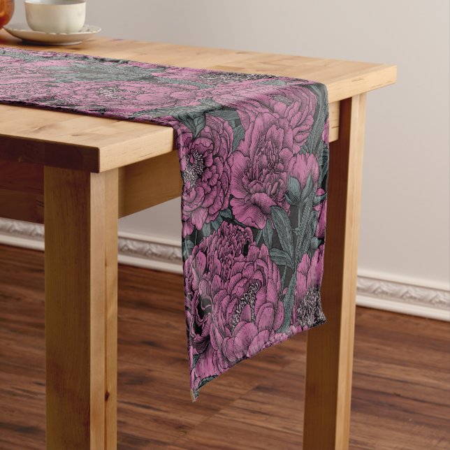 Chemin De Table Court Fleurs de pivoines violettes (In Situ)