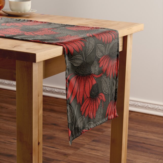 Chemin De Table Court Fleurs rouges sur marron (In Situ)