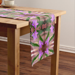 Chemin De Table Court Fleurs violettes délicates Art Abstrait