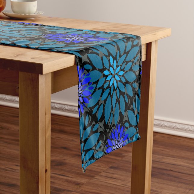 Chemin De Table Court Floral pattern.05.FR.Bluex4b Black BG (In Situ)