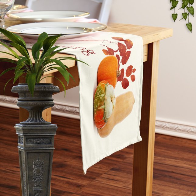 Chemin De Table Court Gourds Thanksgiving Fall Table Runner (Thanksgiving table runner with an image of gourds and fall leaves.)