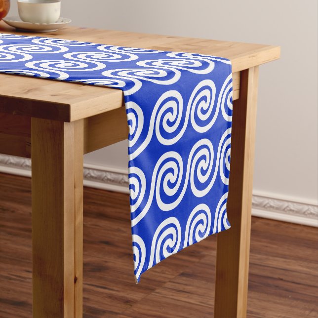 Chemin De Table Court Grec Meander Key Waves Motif Bleu (In Situ)