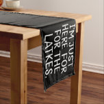 Chemin De Table Court Hanoukka Je suis juste ici pour les Latkes juifs<br><div class="desc">Hanoukka Je suis juste ici pour la fête juive Latkes</div>