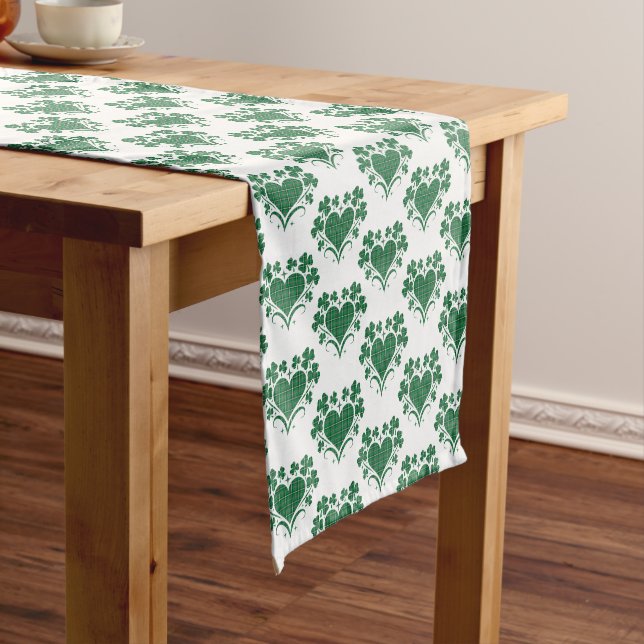 Chemin De Table Court Heart Shamrock Plaid Green Classic Clover (In Situ)