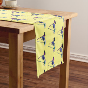 Chemin De Table Court Illustration de la bande dessinée Broom & mop