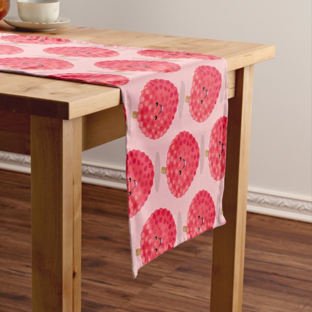 Chemin De Table Court Illustration de litchee rose mignon (In Situ)