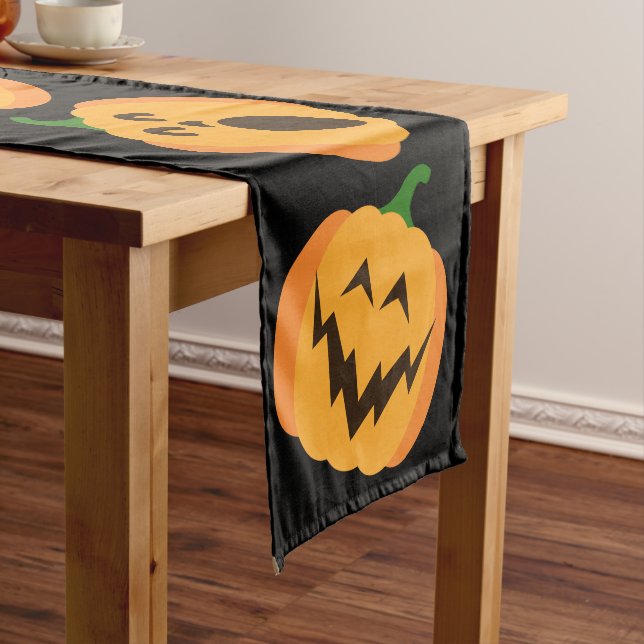 Chemin De Table Court Jack o' lanterne Halloween Table Runner (In Situ)