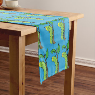 Chemin De Table Court Joli dessin animé de chenille verte mignonne