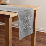 Chemin De Table Court "Joyeux 25ème anniversaire de Mariage" Gradient ar<br><div class="desc">Pour leur anniversaire d'argent,  une police de dégradé argenté sur gris gris arrière - plan disant "Joyeux 25ème anniversaire de Mariage",  réfléchi et adorable pour leur jour spécial.</div>