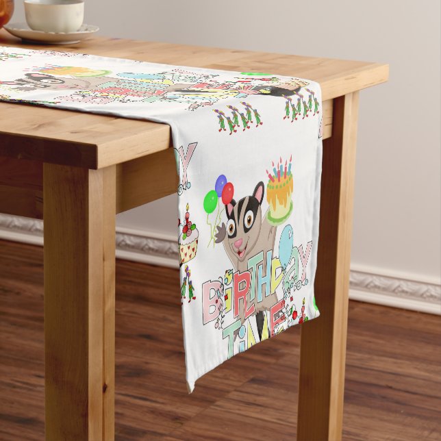 Chemin De Table Court Joyeux Anniversaire Possum Cake Court Table Runner (In Situ)