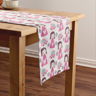 Chemin De Table Court Les Filles Se Rendre À Des Endroits
