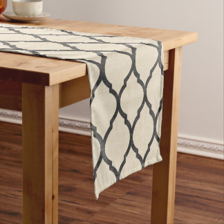 Chemin De Table Court Linge Beige et Charbon Quatrefoil marocain