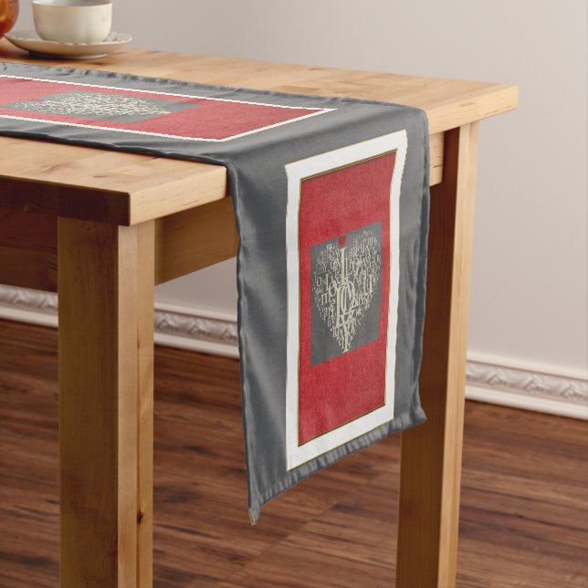 Chemin De Table Court Love Table Runner (In Situ)