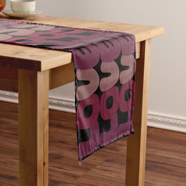 Chemin De Table Court Love Table Runner (In Situ)
