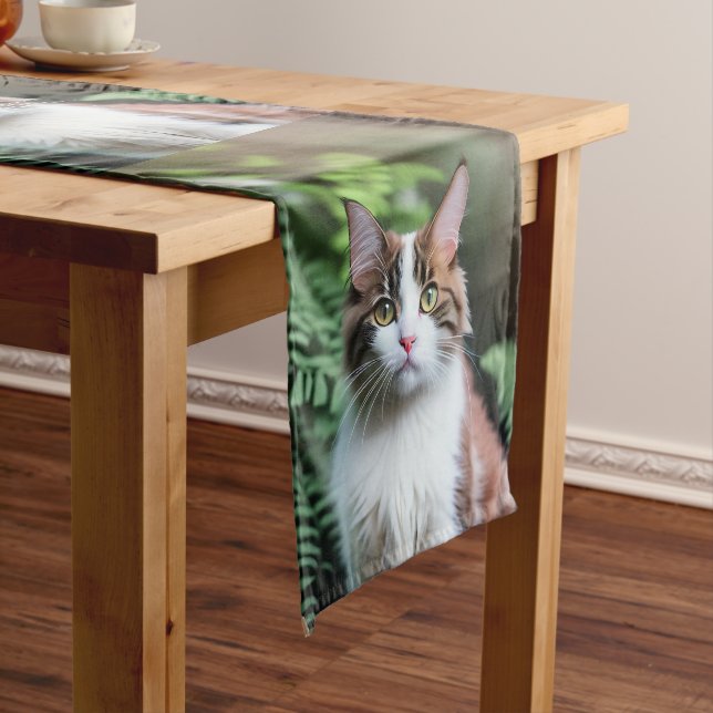 Chemin De Table Court Lulu Le Chat De Poupée, Coureur De Table (In Situ)