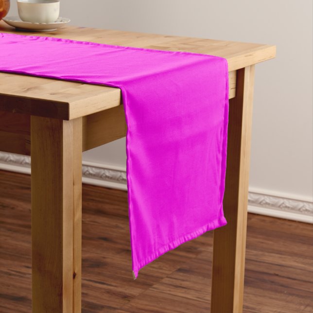 Chemin De Table Court  Magenta brillant (couleur solide)  (In Situ)