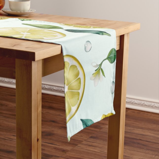 Chemin De Table Court Mariage moderne jaune citron floral script shower (In Situ)