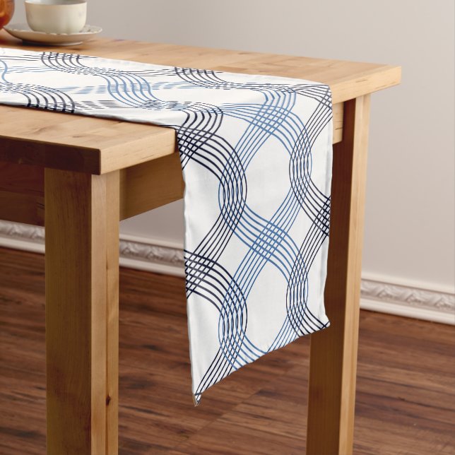 Chemin De Table Court Marine Bleue, Cobalt Interlocking Lines Table Runn (In Situ)