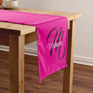 Chemin De Table Court Monogramme moderne minimaliste nom initial rose ch