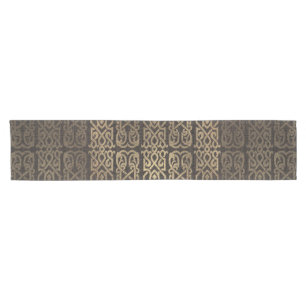 Chemin De Table Court Motif celtique d'or sur la texture en bois