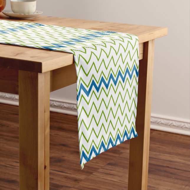 Chemin De Table Court Motif Chevron bleu et vert (In Situ)