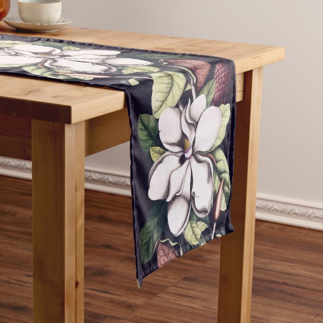 Chemin De Table Court Motif de fleurs Magnolia (In Situ)