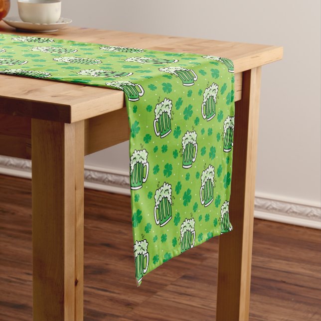 Chemin De Table Court Motif de la bière verte de la Saint Patrick (In Situ)