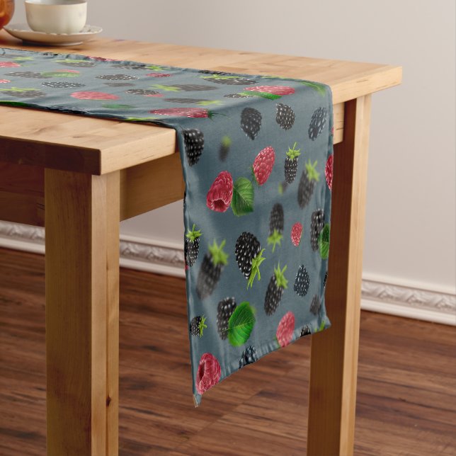 Chemin De Table Court Motif framboise 2 (In Situ)
