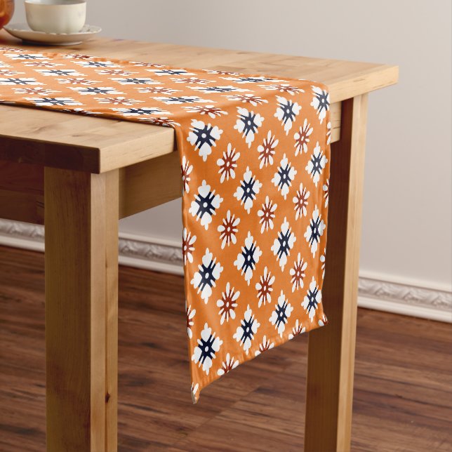 Chemin De Table Court Motif Oriental Orange Blanc Rouge Katazome Fleurs (In Situ)