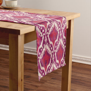 Chemin De Table Court Motifs rouges et pourpres colorés chics de tribal