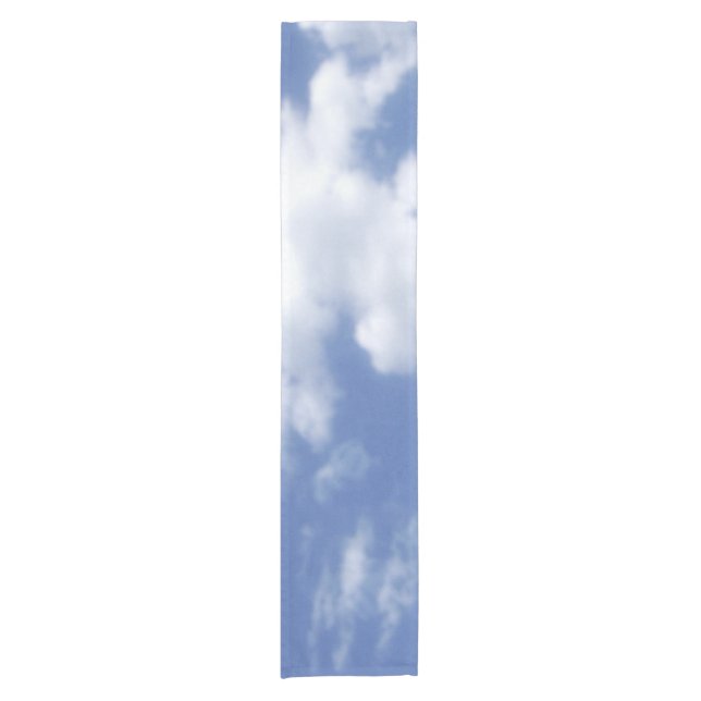 Chemin De Table Court nuages dans un ciel bleu (Devant)