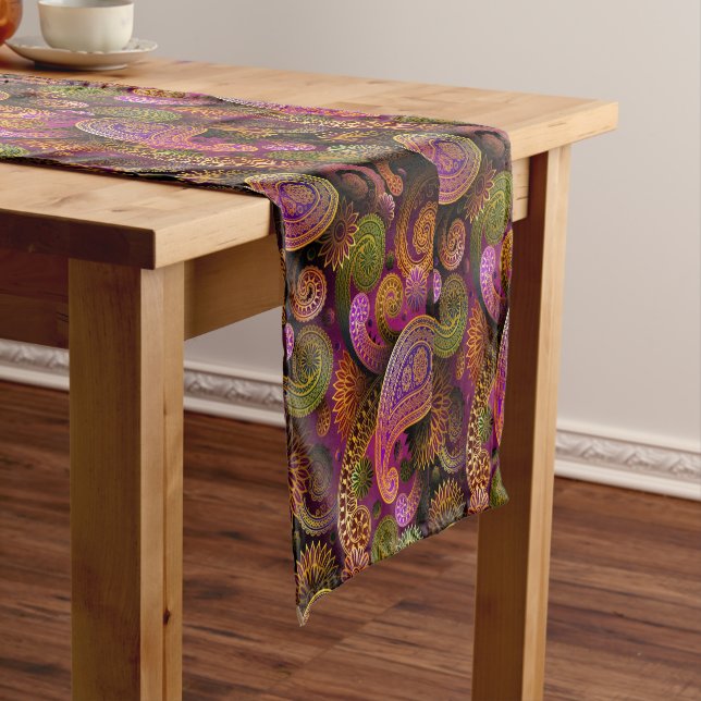 Chemin De Table Court Paisley Purple (In Situ)