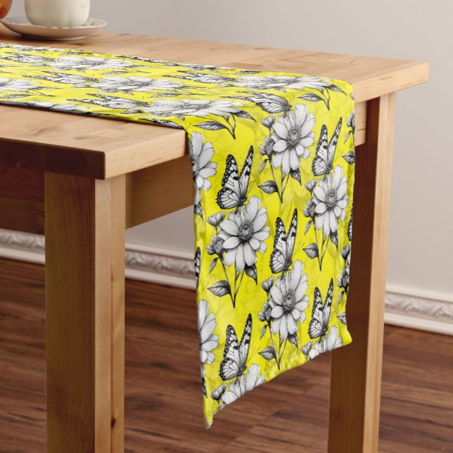 Chemin De Table Court Papillon sur Motif Fleur Design Jaune (Créateur téléchargé)