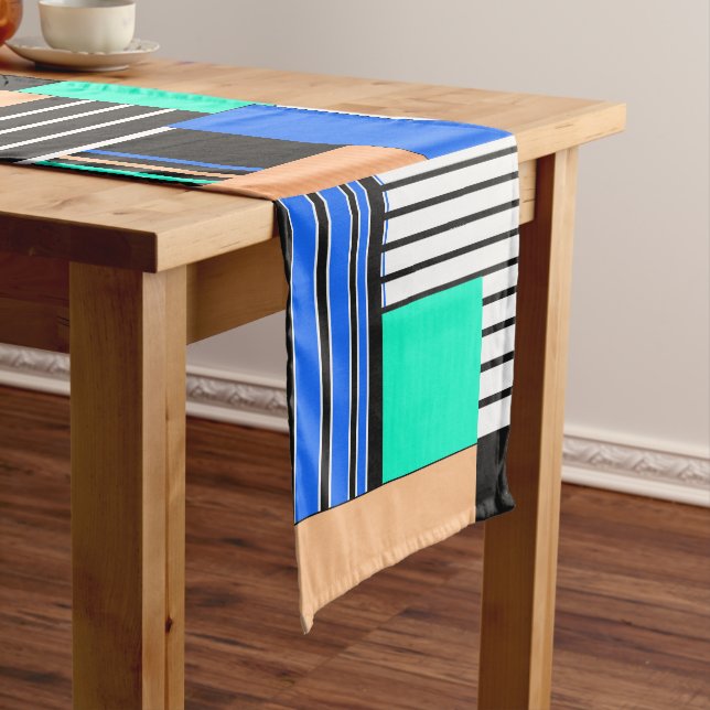 Chemin De Table Court Pays. (In Situ)