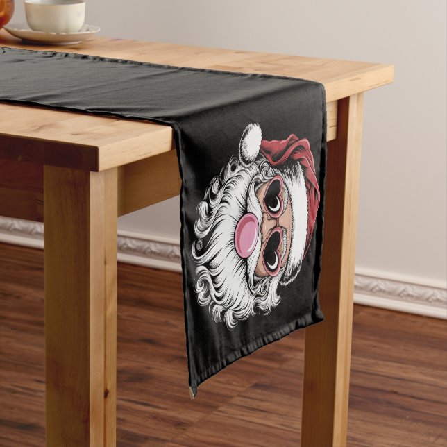 Chemin De Table Court Père Noël Rétro Avec Des Lunettes Qui Soufflent La (In Situ)