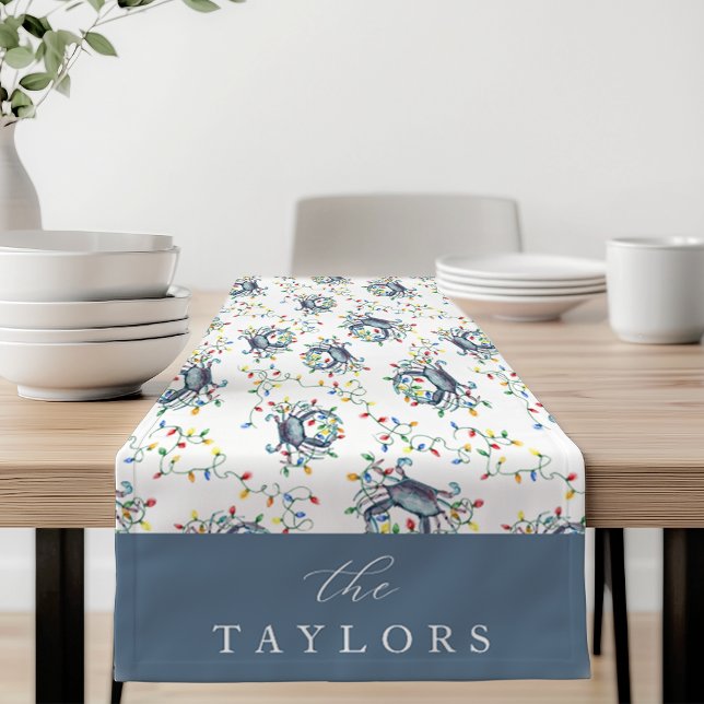 Chemin De Table Court Personalized Deck the Claws Coastal Crab Christmas (Créateur téléchargé)