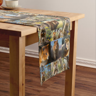 Chemin De Table Court "Quokka Chronicles : Un Collage De Photos Plein De